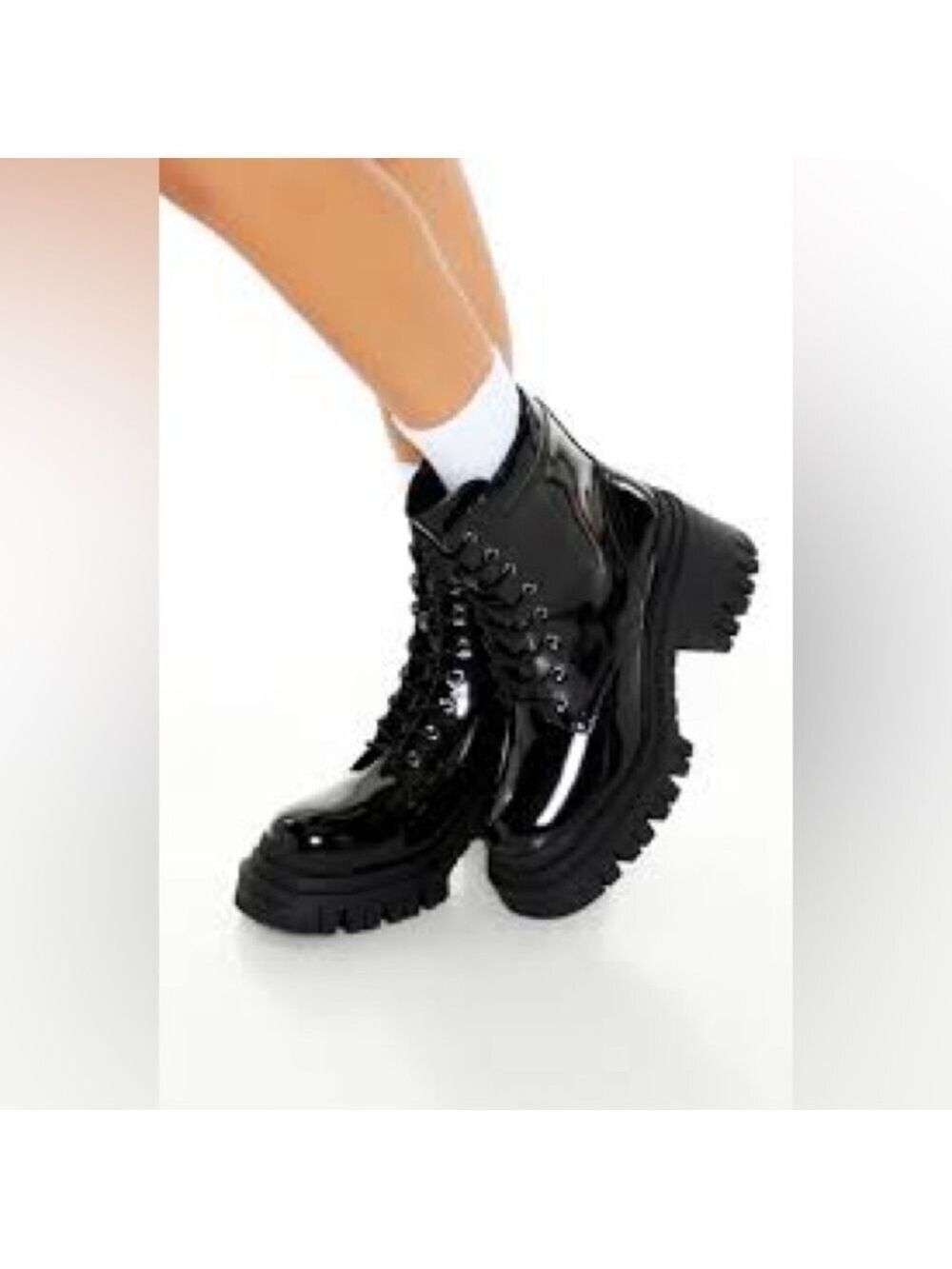 Women’s Forever21 Black Combat Platform Boots Size 7 US!